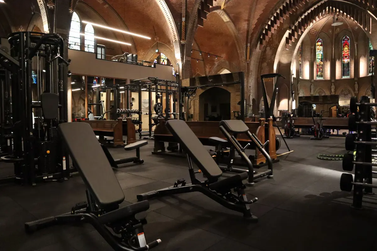 Ontdek 24/7 fitness bij Health Club COMMIT Oog in Al | Dagpas
